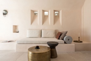 ISTORIA Boutique Hotel In Santorini - When Holistic Approach Tells A Story - WWW.AUTHENTICINTERIOR.COM design studio & blog Boutique Hotel | Interior design | Interior decor | Hotels in Santorini | Holistic Approach | Interior decoration | Interior styling