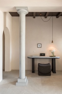 ISTORIA Boutique Hotel In Santorini - When Holistic Approach Tells A Story - WWW.AUTHENTICINTERIOR.COM design studio & blog Boutique Hotel | Interior design | Interior decor | Hotels in Santorini | Holistic Approach | Interior decoration | Interior styling