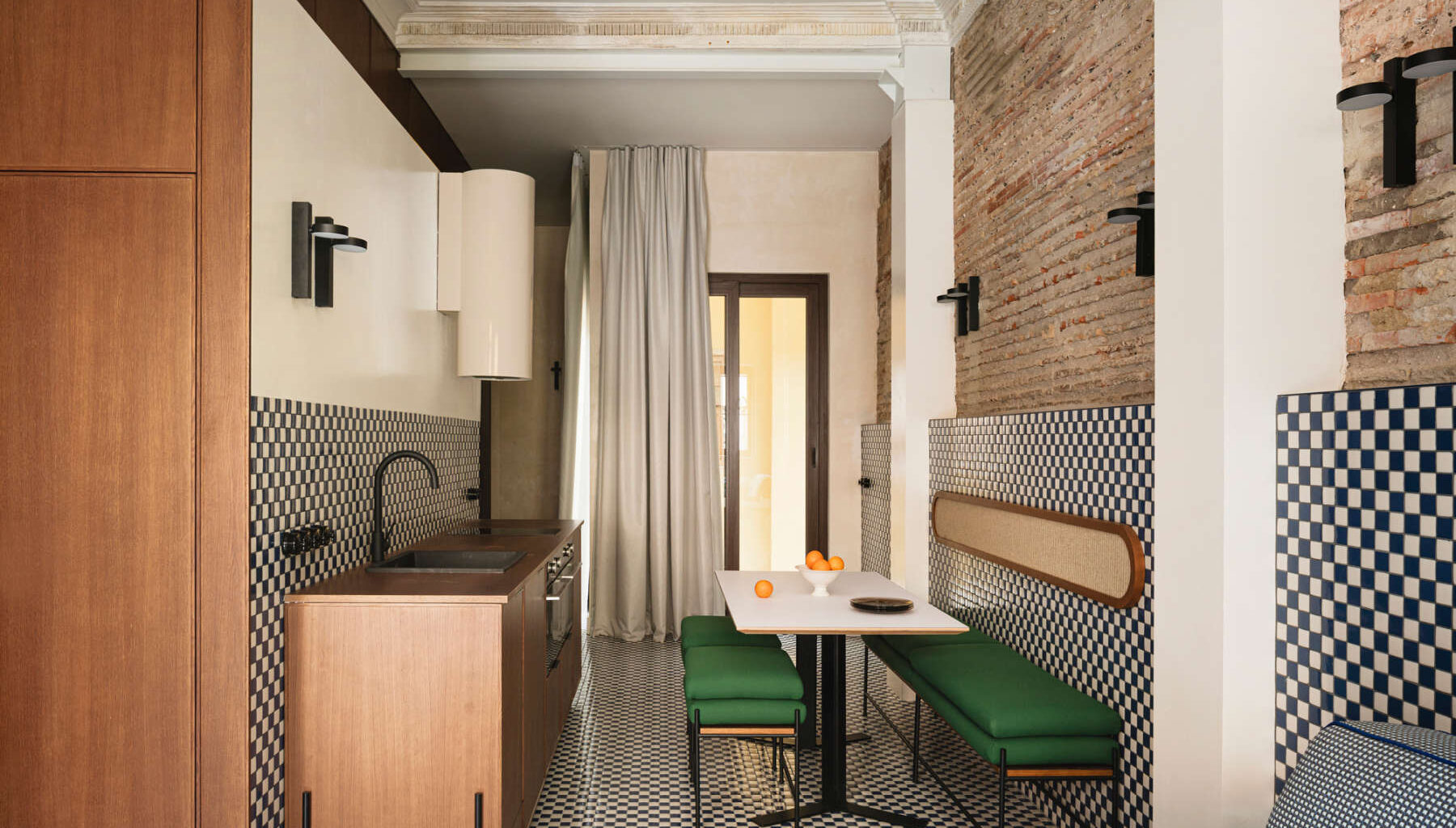 Between past and present: Fisherman's House in Valencia transformed by Viruta Lab