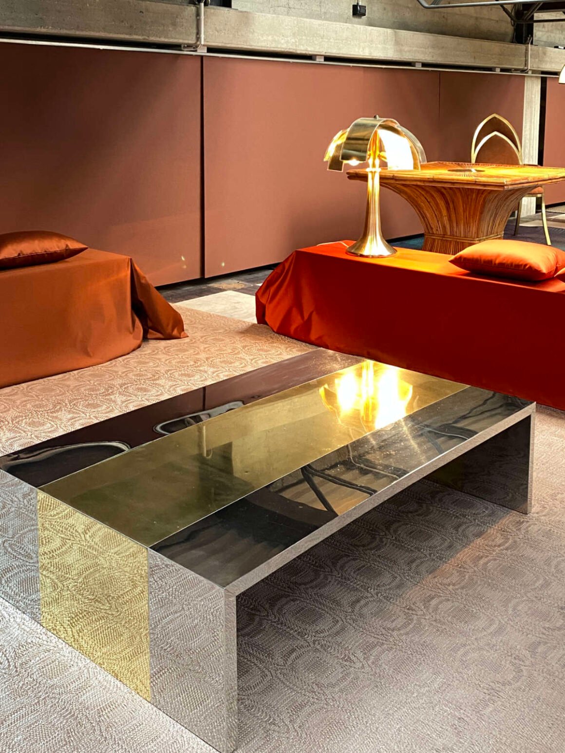 2026 Interior Design Trends: The Chrome and Stainless Steel Revival